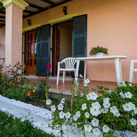 Tzoras‌ ‌Apartments‌ ‌Roda‌ ‌Corfu‌ Litheres ภายนอก รูปภาพ