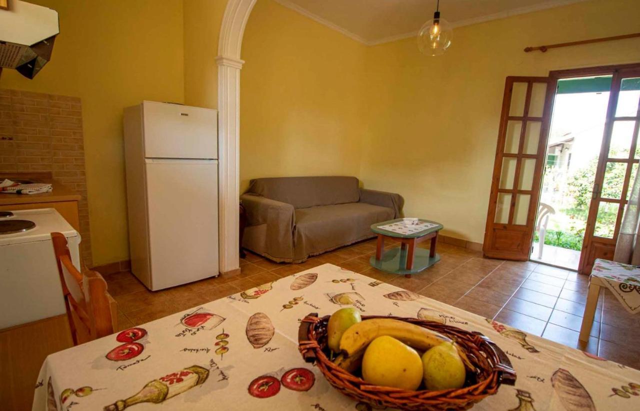 Tzoras‌ ‌Apartments‌ ‌Roda‌ ‌Corfu‌ Litheres ภายนอก รูปภาพ